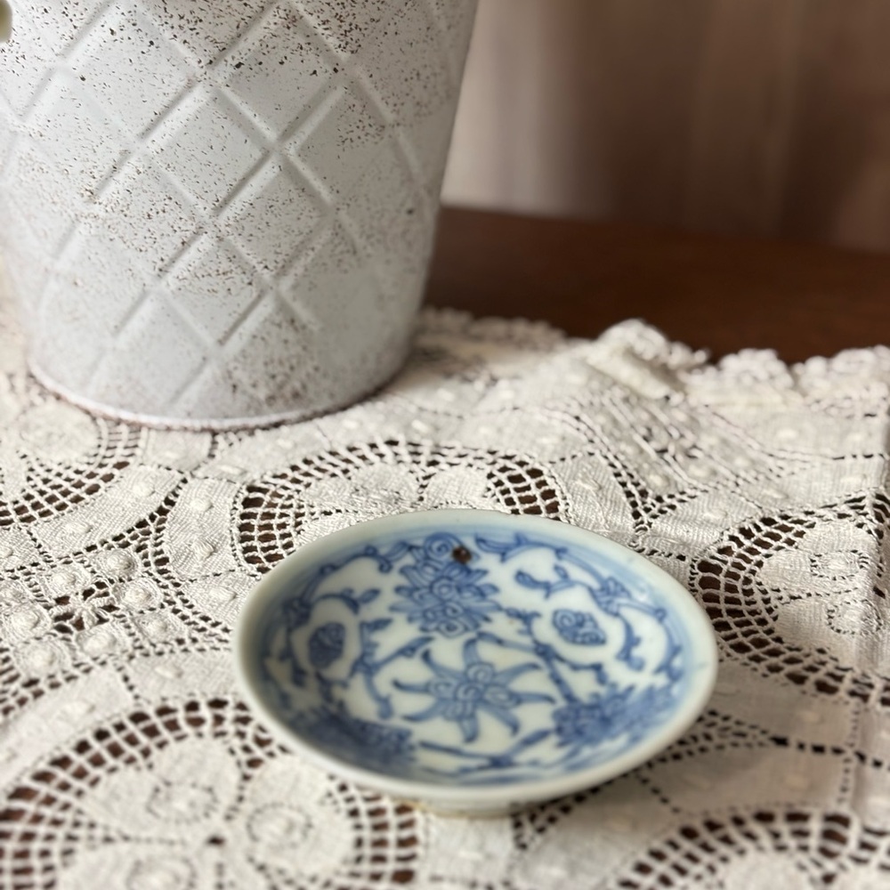 19th Century Chinese Antique Elegant Blue White Porcelain Saucer Qing Dynasty - Picture 2 of 4
